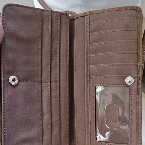 Fossil Genuine Brown Leather Womens Clutch Wallet Detachable Crossbody Bi Fold - Picture 3 of 6